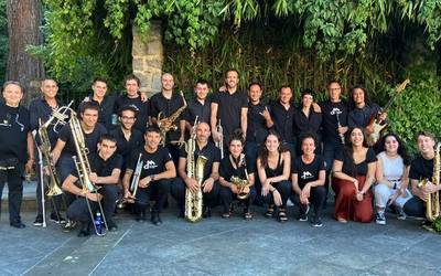 Arrasateko Big Band taldeak kontzertua joko du domekan, Torresoroan