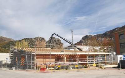 Basozainen egoitza, Iturmendiko udalaren lanpostua eta torturatuen biktima aitortzak