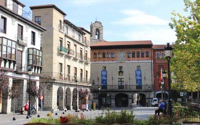 Arau fiskalak betetzeko, Ekonomia eta Finantza Plana onartu du Urduñako Udalak