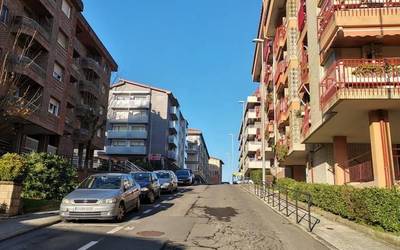 Ohiko zirkulazioa ezarri dute Larretxo auzunean