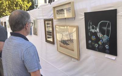 Beart Egunaren baitan, arte erakusketa eta azoka domekan