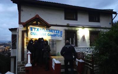 Erandioko hiru familia etxegabetu gura dituzte gaur