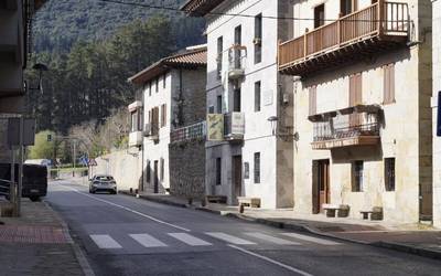 'Tresnak eta natura' erakusketa zabaldu dute Mañariako Hontza museoan