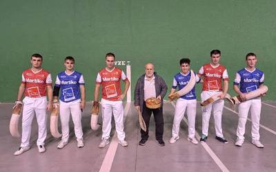 Mitxeok eta Otxandorenak Eguberrietako buruz buruko final laurdenetarako txartela lortu dute Iruritan