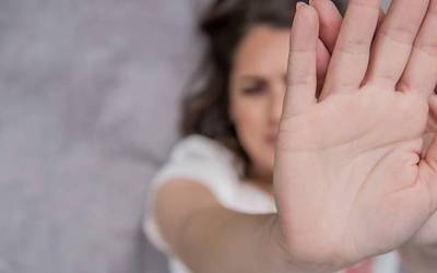 Abuztura bitarte indarkeria matxistari lotutako 27 salaketa aurkeztu dituzte aurten eskualdean