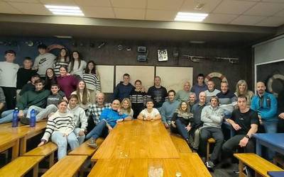 Urteko batzar orokorra egin, eta piraguisten lana aitortu du Itxas Gainek