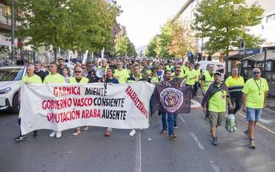 ELAk eta LABek ez dute onartu Maderas de Llodioko zuzendaritzak proposatutako akordioa eta grebak aurrera jarraituko du