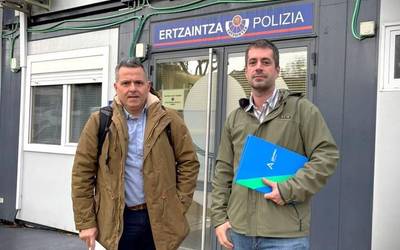 Amurrioko Udala eta Ertzaintza batzartu egin dira udalerriko etxebizitzetan berriki izandako lapurreten ondoren neurriak koordinatzeko