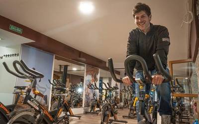 “Jende oso anitza elkartzen da Hotel Orduña Plazako spinning klaseetan”