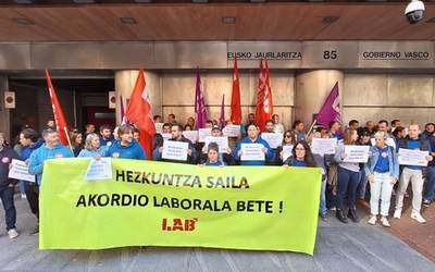 Aranzadi eta Txantxiku Ikastoletan itxialdiak egingo dituzte Hezkuntza Sailak lan-akordioa bete dezan exijitzeko