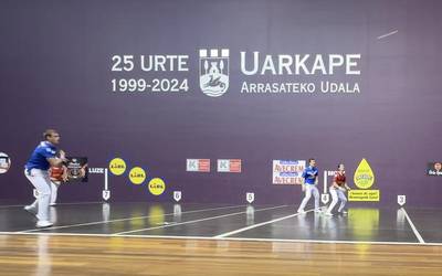 Eguenean jarriko dituzte salgai santamasetako pilota jaialdiko sarrerak