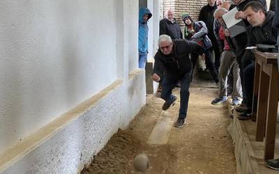 Euskal Herriko Hiru Txirlo Txapelketako finala jokatuko dute Etxaguenen