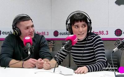 Elisa Bayona eta Ibai Gallardo: "Bost urtez kontzertuak ematen aritu ondoren, gogotsu gaude gure lehenengo diskoa jendarteratzeko"