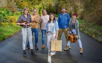 "Plazetan konturatu gara folkean gaudela erosoen"