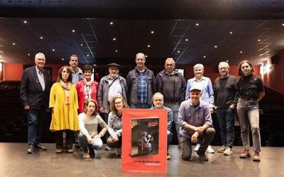 Astola aldizkariaren 19. alea kalean da