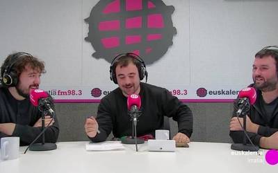 Espaloian Koska 2x4 | Musika Iturrama institutuan. Ibai (ibil bedi) eta Antonio (Skabidean)