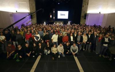 Komunitateari eskerrak emanaz ospatu du Goienak 25. urteurrena