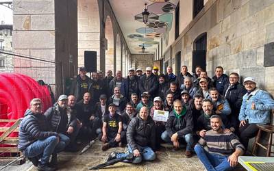 Bibote mozketa, enkantea eta kontzertuarekin agurtu dute aurtengo MovemBer Gara