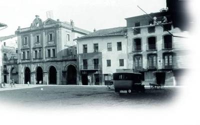 "Ehun urteko bidaia" aurkeztearekin batera, mendeurreneko ekitaldia egingo du La Guipuzcoanak