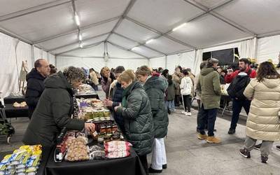 Erosleek aprobetxatu zituzten Lokal Friday azokako eskaintzak