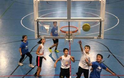 Dagoeneko eman daiteke izena sanikolasetako 3x3 Saskibaloi Festa Solidarioan