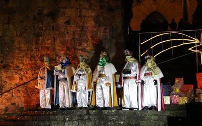 Erregeeen kabalkada antolatzeko eta parte hartzeko jende bila dabiltza Beran