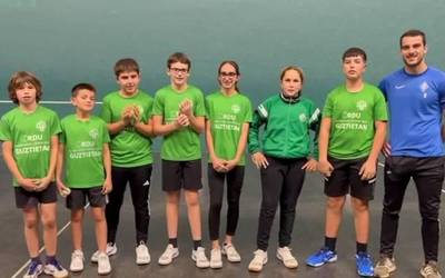 [BIDEOA]: Zaldibarko kirol taldeek euskararen erabilera areagotzeko konpromisoa hartu dute