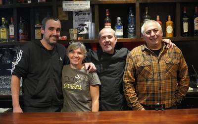 "Auzoa egin nahi dugu, negozioa baino gehiago"