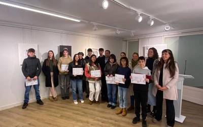 [ARGAZKI GALERIA] Durangaldeko Gazteen IX. Arte Lehiaketako sariak banatu dituzte