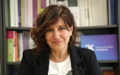 Idurre Eskisabel: "Euskarak pizkunde berria behar du"