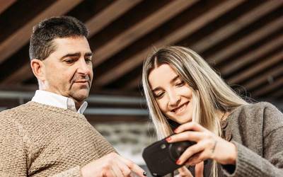 Esnargi bazkide bila dabil eskolan egin den lehen autokontsumo proiekturako