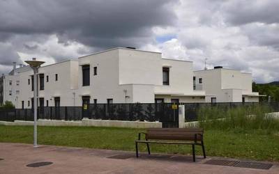 Muturreko kontrasteak Gasteizko auzoetan