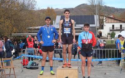 Bingen Aranbarri eta Ane Bosch, 23 eta 16 urtez azpikoetan Gipuzkoako txapeldun