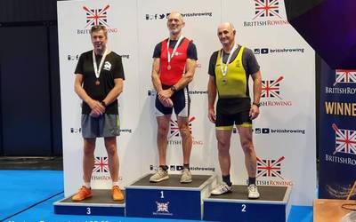 Joseba Saies Alzuak zilarrezko domina eskuratu du Open British Rowing txapelketan