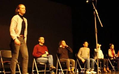 Eguaztenetik aurrera egongo dira salgai Berbaroren Urteko azken bertso saiorako sarrerak