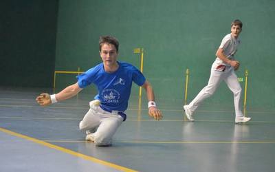 Pilota eta areto futbola