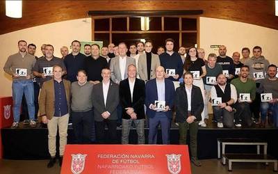 Futbol Federazioaren aitortza entrenatzaileei