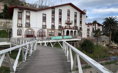 Greba mugagabearekin jarraituko dute San Juan egoitzan