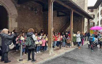 Santa Luzia eguna ospatuko dute larunbatean Donezteben