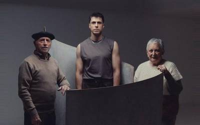 Pello Reparazen 'Xiberutikan Mendebaldera' kanta da 24. korrikako abestia