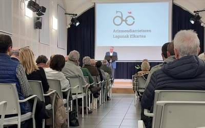 Trantsizio energetikoaren eta industrialaren geopolitika erdigunean, Ivan Marten-en hitzaldian