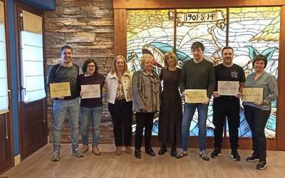 Aitortza egin diete Orioko odol emaileei udaletxean