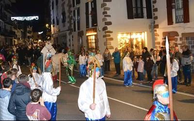 Berako errege kabalkadan antolaketan aritzeko boluntarioak behar dituzte