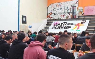 Independentzia Eguna antolatu du Ernaik Gasteizen