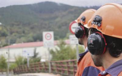 Tubos Reunidoseko CEOak adierazi die sindikatuei enpresa ez dagoela inputatuta Leire Diezen kasuan