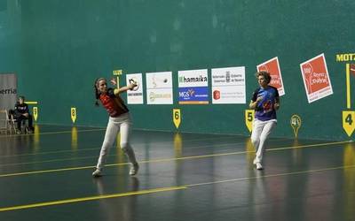 Barrokal eta Oskoz, kaiolako lehen txapelaren lehian