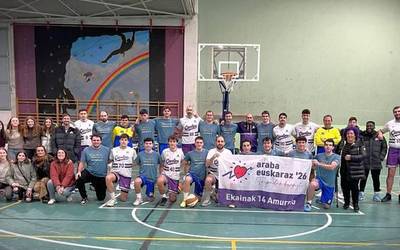 Araba Euskaraz sustatzeko kamiseta baliatzen du Zaraobe Saskibaloi Taldeak Bizkaian eta Gipuzkoan jokatzen duenenean