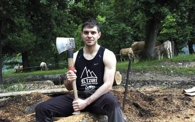 Joxean Etxeberria aizkolari zigatarra borzgarren apusturako prest