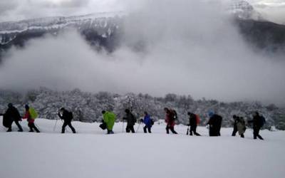 Igandean, Aralarrera