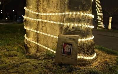 [ARGAZKI GALERIA]: Euskarazko liburuak Abadiñoko kaleetan, Pizkundera joatera deitzeko